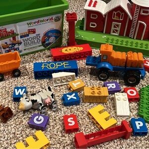 WordWorld Building Blocks Set with Colorful Pieces
